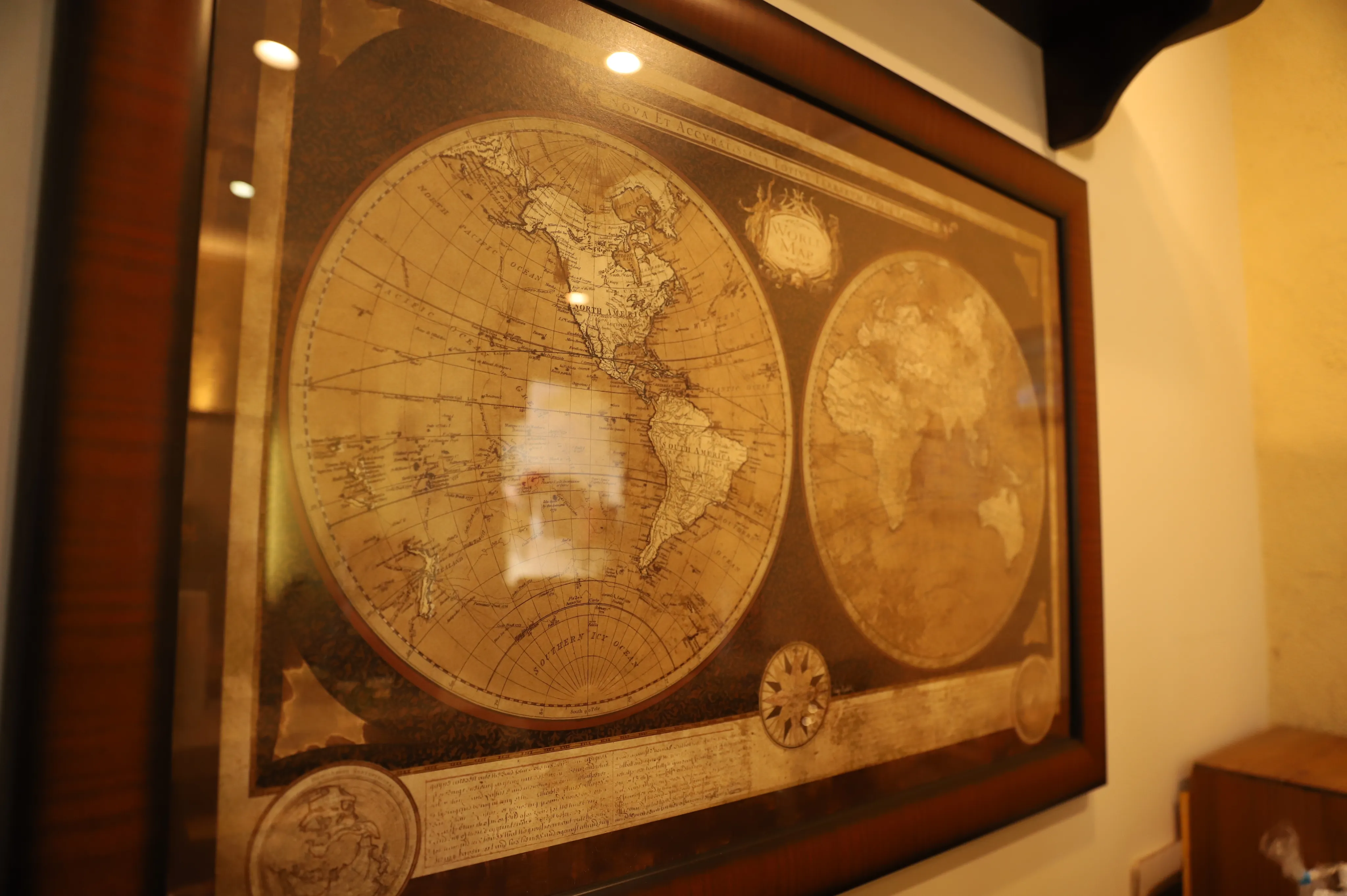 店内のインテリア